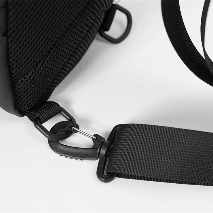 KANGAROO CROSS BODY BAG